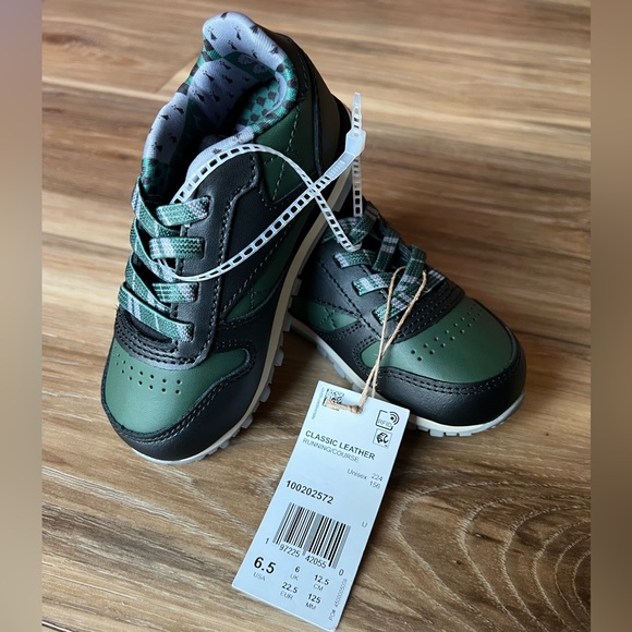 Reebok Baby Boy's Harry Potter Slytherin Classic Leather Sneaker - NWT - Picture 8 of 13